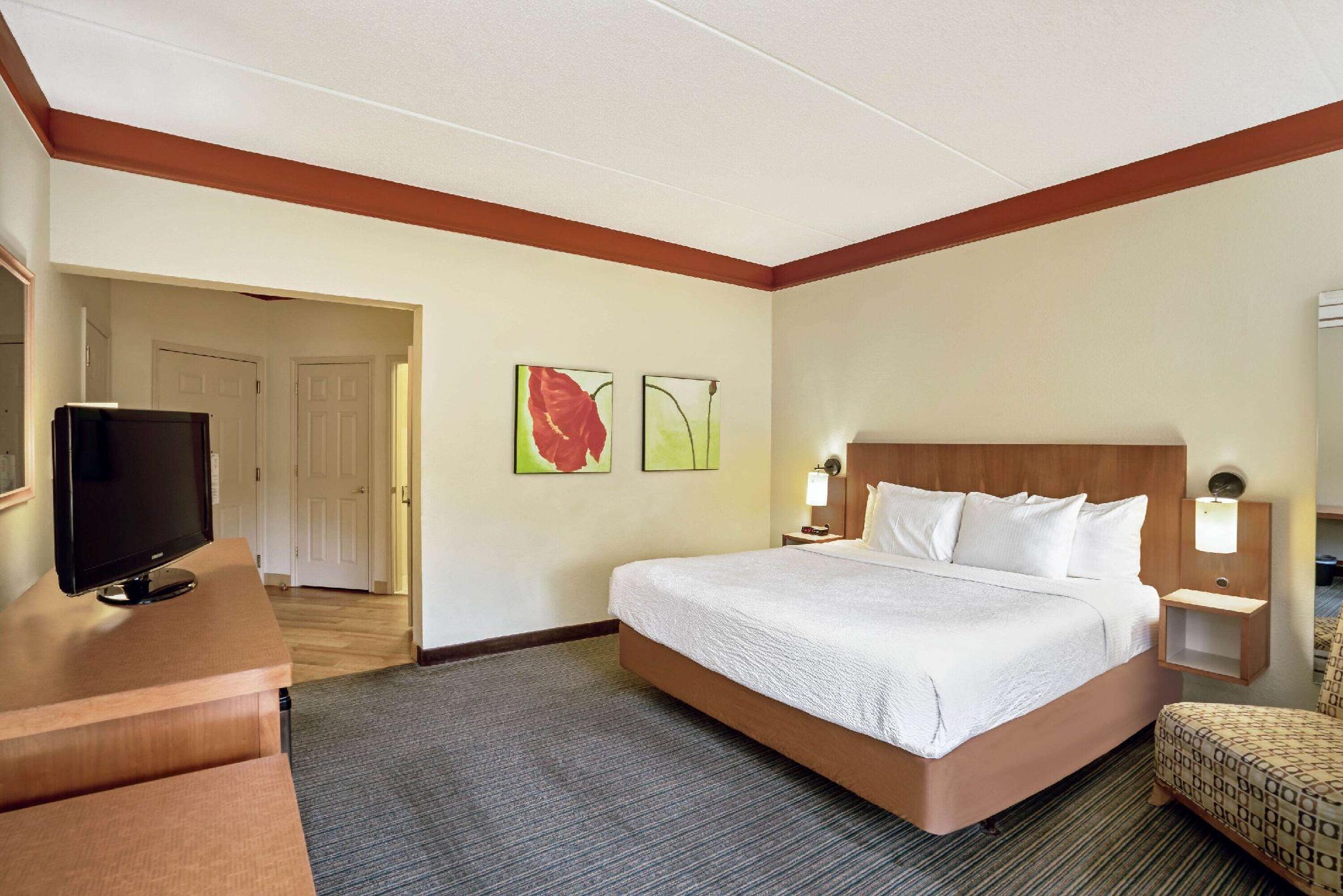 La Quinta By Wyndham Memphis Primacy Parkway Hotel Exterior photo